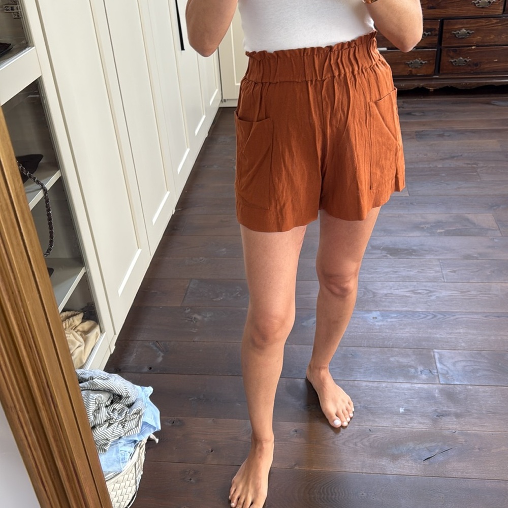 H&M High Waist Rust Shorts - Picture 3 of 6